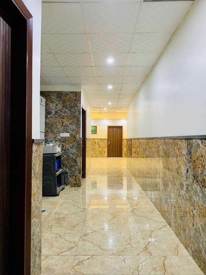 Hotel O K R Resdiancy Near Botanic Garden Of Indian Republic Noida Exterior photo