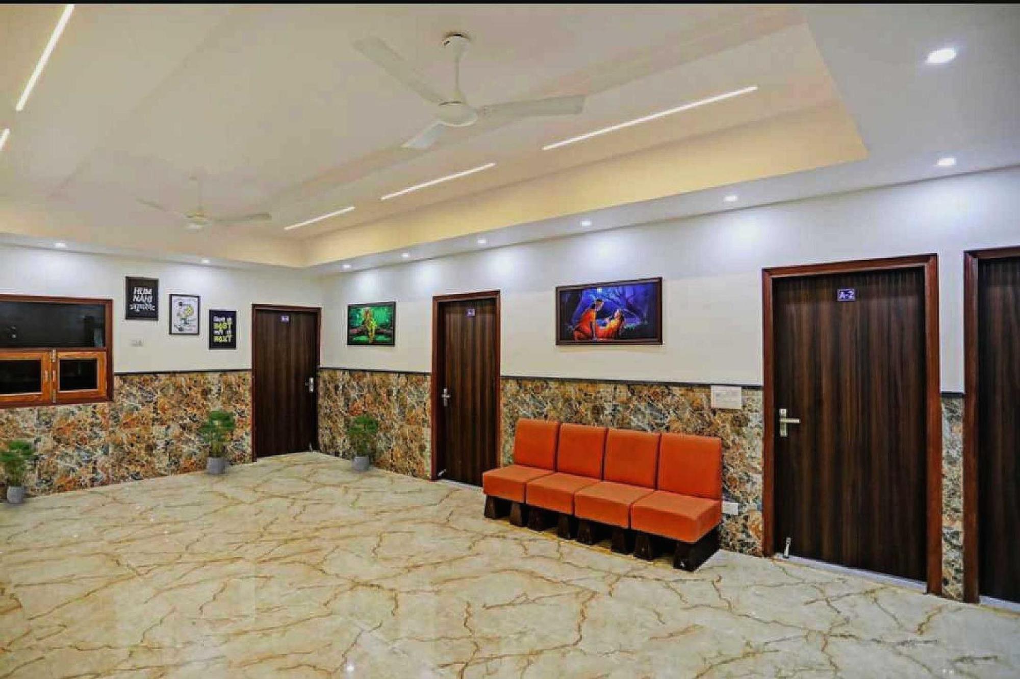Hotel O K R Resdiancy Near Botanic Garden Of Indian Republic Noida Exterior photo